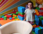 Dziecięca wyprawa pełna śmiechu i zabawy