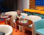 Dziecięca wyprawa pełna śmiechu i zabawy