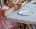 Dziecięca wyprawa pełna śmiechu i zabawy